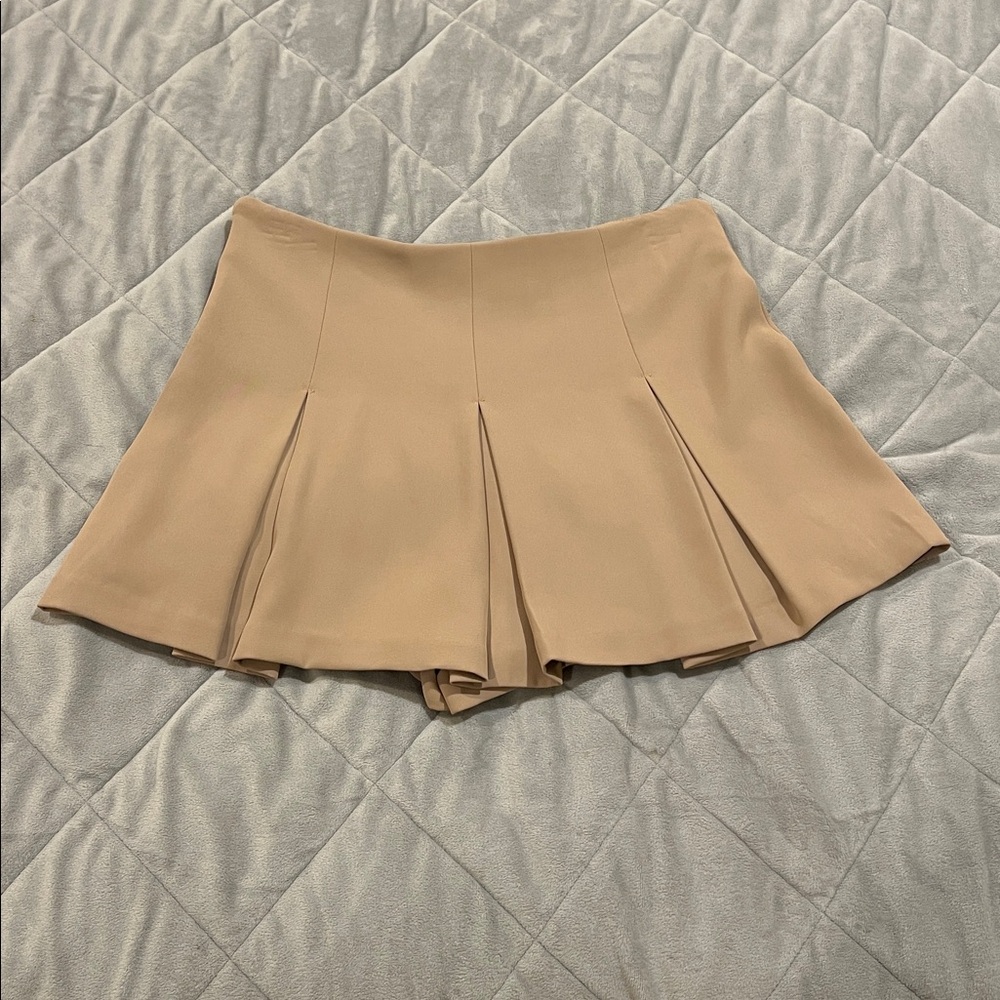 Pleated Mini Skort, by Line and Dot. Side zipper.